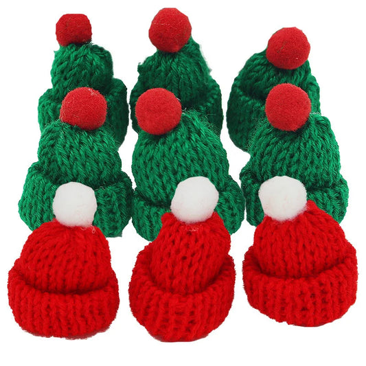 Pacote de 10 Chapéus de Natal Miniatura de Tricot (4x6cm) para Decoração DIY - Pendentes de Natal Feitos à Mão