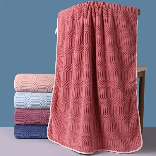 Toalha de Mão Listrada em Veludo Coral – Macia, Rápida de Secar e Super Absorvente, Ideal para Casa de Banho